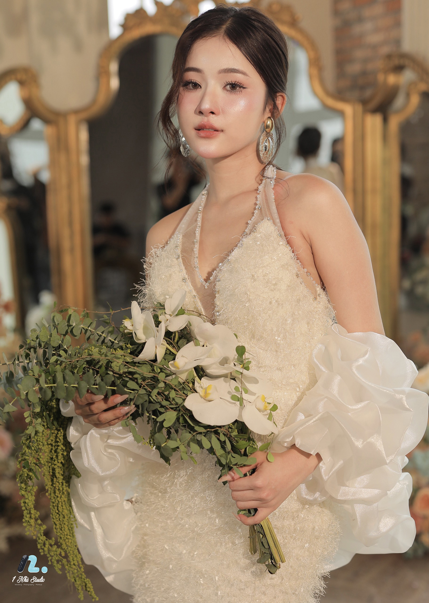 Makeup cô dâu layout trong tự nhiên tại Studio 1 Nhà, tham khảo khi trang điểm chụp ảnh cưới cô dâu bầu