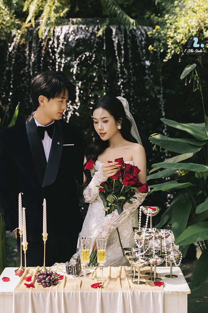 Khu vực vườn hoa hồng của Vũ Garden sở hữu hơn 200 giống hoa từ nội địa đến nhập khẩu
