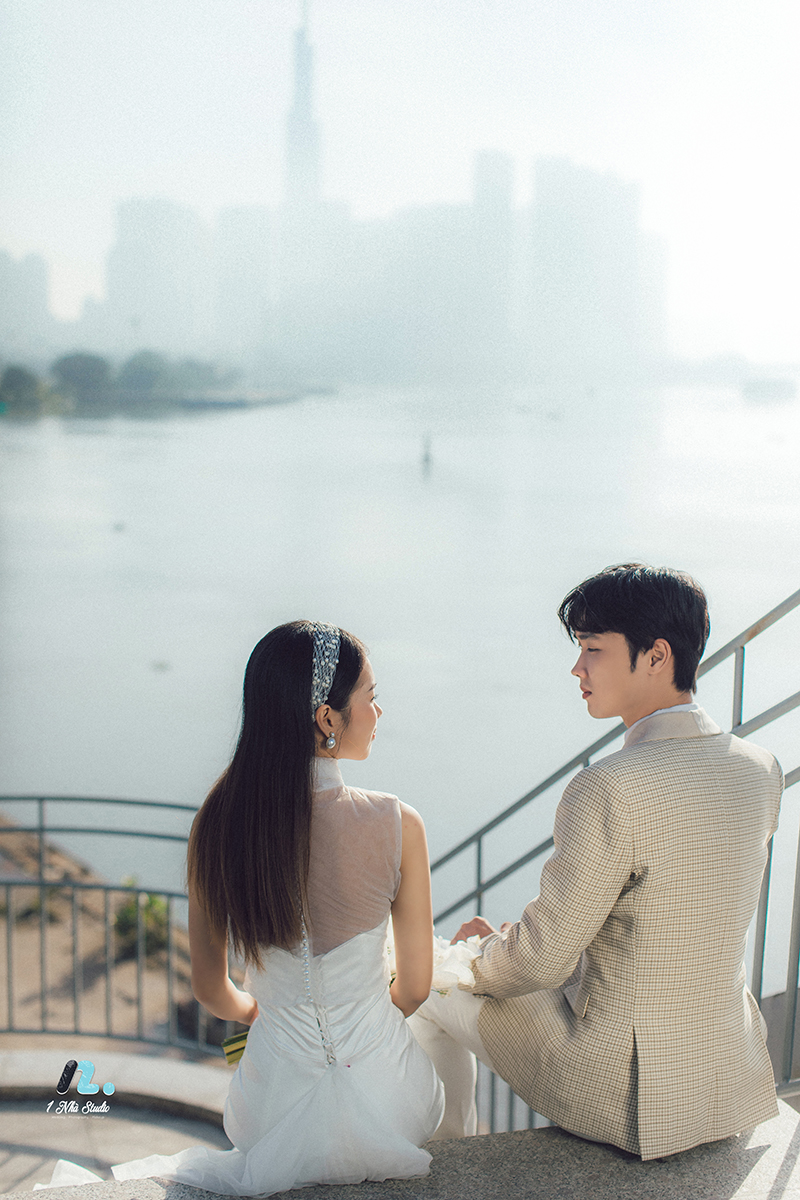 Ảnh cưới phong cách tối giản tại Thủ Thiêm