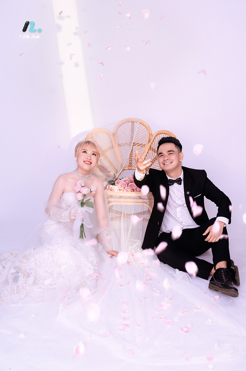 Ảnh cưới Hàn Quốc tối giản với ánh sáng mềm